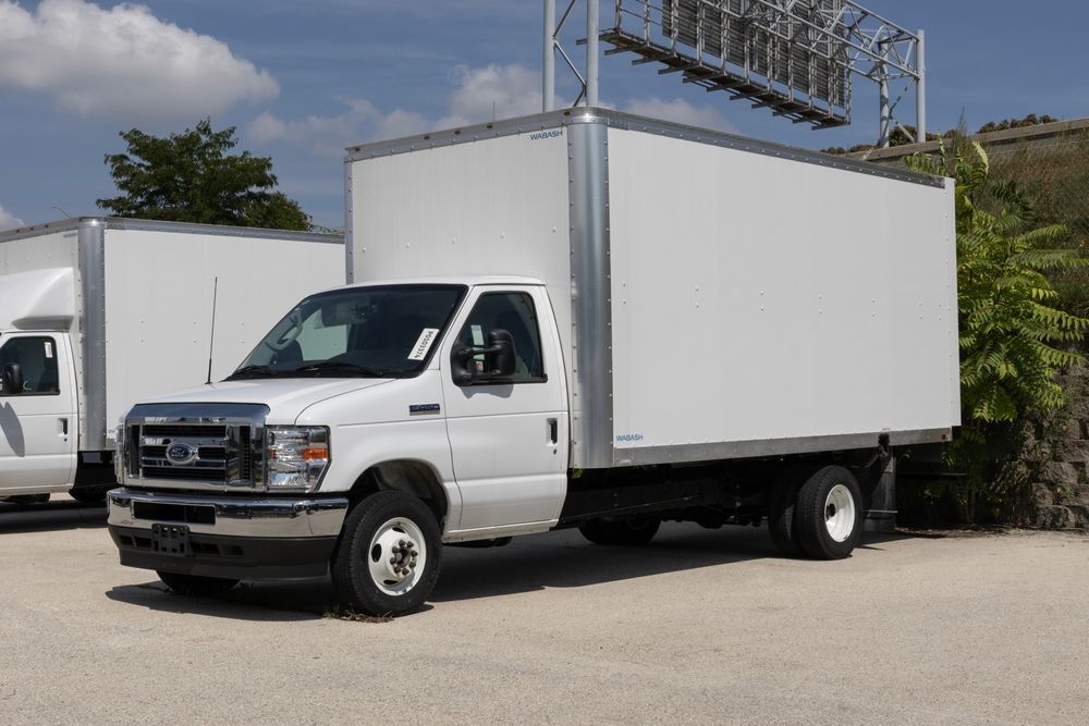 2025 Ford E-450 Cutaway: Rugged Versatility for Commercial Demands