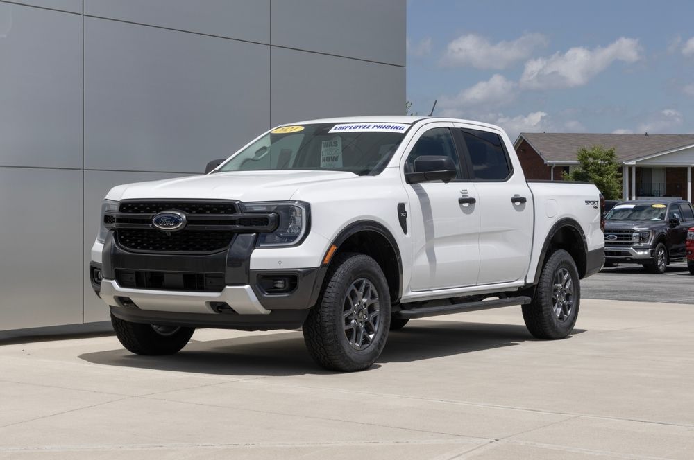 2026 F-150 SuperCrew XLT: Trusted Strength, Enhanced Technology
